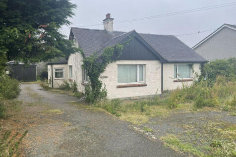 4 bedroom bungalow for sale