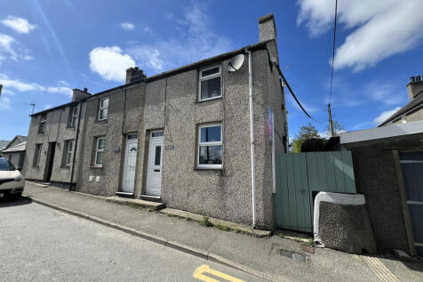 Bodffordd, Llangefni, LL77 3 bed end of terrace house for sale