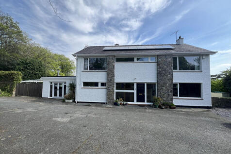 Lon Fron, Llangefni, LL77 4 bed detached house for sale