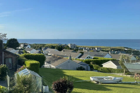 Lon Tarw, Amlwch, Anglesey, LL68 5 bed detached house for sale