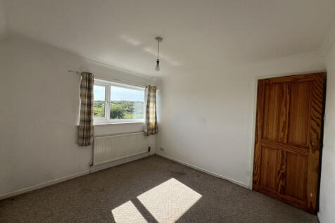 Pen Y Cefn, Amlwch, Anglesey, LL68 3 bed semi