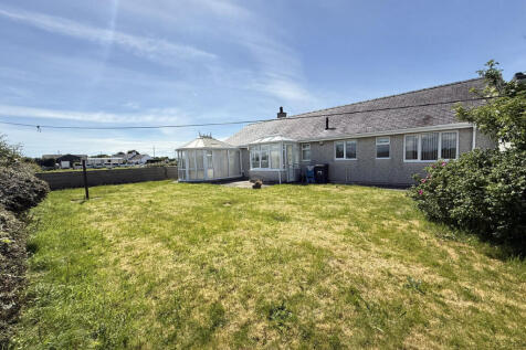 Engedi, Holyhead, Anglesey, LL65 3 bed detached bungalow for sale
