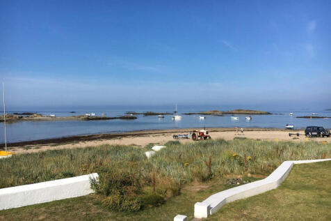 High Street, Rhosneigr, Anglesey, LL64 4 bed detached bungalow for sale