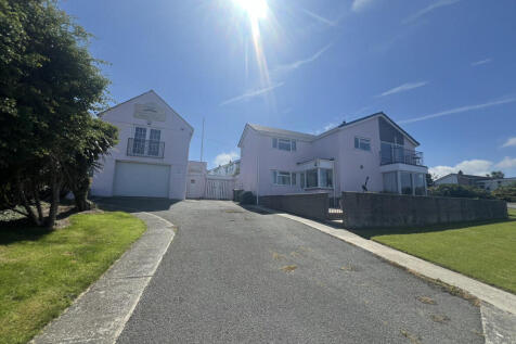 Gwelfor Estate, Cemaes Bay, Anglesey... 5 bed detached house for sale
