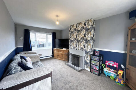 Maes Merddyn, Gaerwen, LL60 2 bed end of terrace house for sale