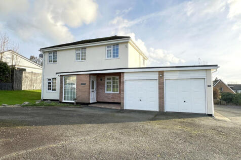 Lon Tudur, Llangefni, Anglesey, LL77 5 bed detached house for sale