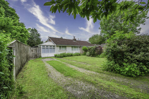 2 bedroom semi-detached bungalow for sale