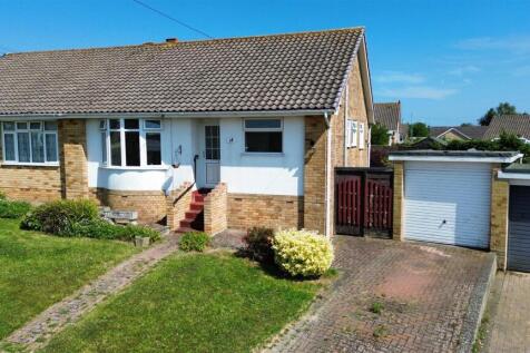 2 bedroom semi-detached bungalow for sale
