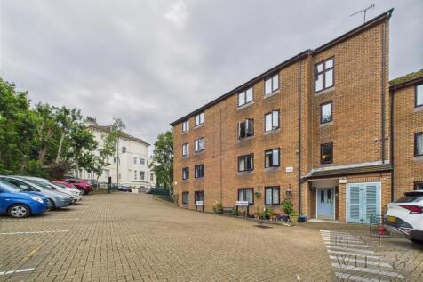 Holmesdale Gardens, Hastings 1 bed retirement property for sale