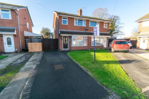 Roberts Road, Lostock Gralam 3 bed semi