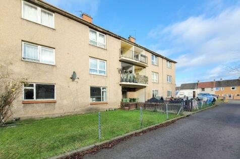 2 bedroom ground floor flat for sale