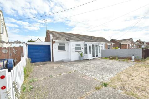 2 bedroom semi-detached bungalow for sale