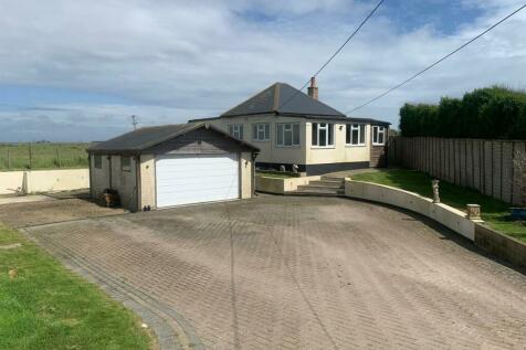 4 bedroom detached bungalow for sale