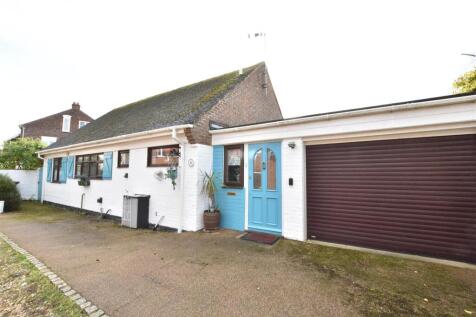 Old Brickyard, Rye 3 bed detached bungalow for sale