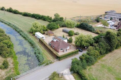 Church Road, Warehorne 4 bed detached house for sale