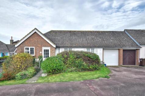 3 bedroom semi-detached bungalow for sale