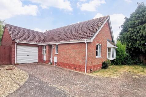 Cranes Meadow, Harleston 3 bed detached bungalow for sale