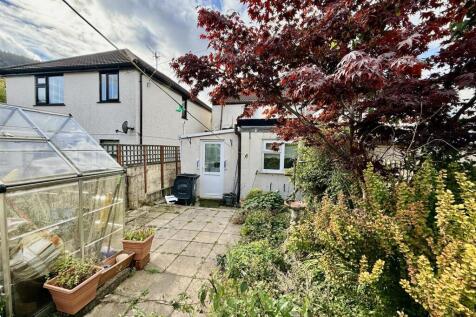 Aman Court, Aberdare CF44 2 bed end of terrace house for sale