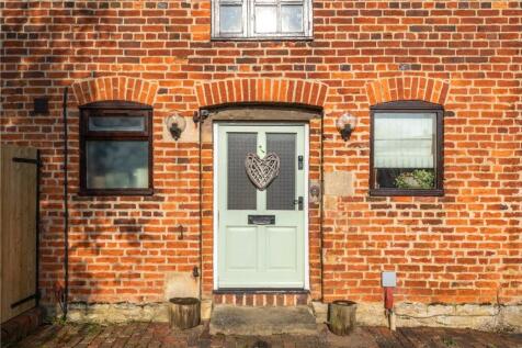 The Green, Thurlby, Bourne, PE10 4 bed barn conversion for sale
