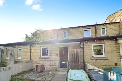 Queen Elizabeth Gardens, Springwood... 2 bed terraced house for sale
