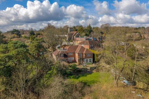 6 bedroom detached house for sale