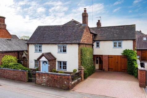 10 High Street, Wheaton Aston... 4 bed cottage for sale