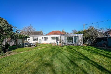 3 bedroom detached bungalow for sale