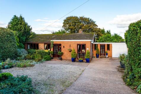 3 bedroom detached bungalow for sale