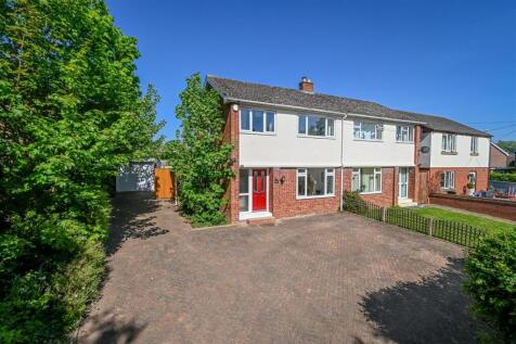 3 bedroom semi-detached house for sale