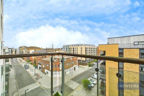 Oceana Boulevard, Southampton, Hampshire 2 bed apartment for sale
