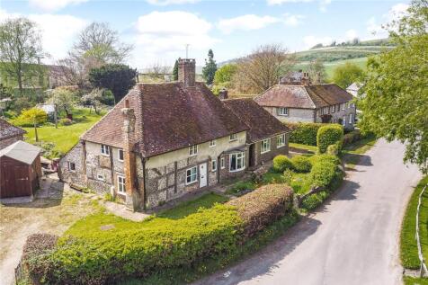 East Dean, Chichester, West Sussex, PO18 6 bed detached house for sale