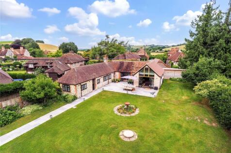 Foxhall, Charlton, West Sussex, PO18 3 bed detached house for sale