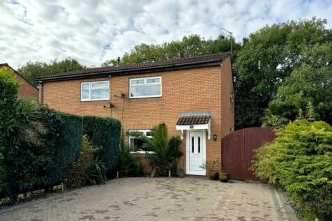 2 bedroom semi-detached house for sale