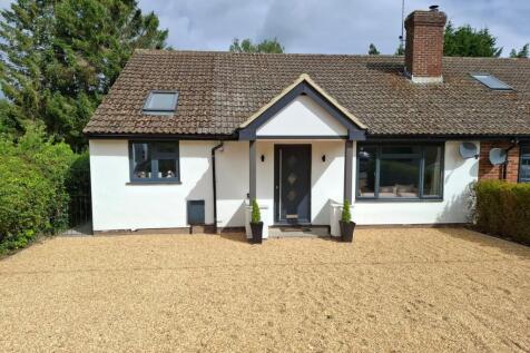 Mint Road, Liss, Hampshire 3 bed bungalow for sale