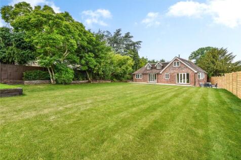 Shear Hill, Petersfield, Hampshire 3 bed detached house for sale