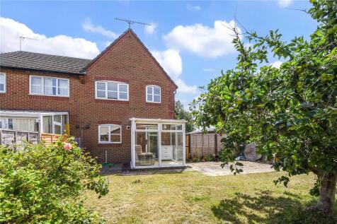Nursery Field, Liss, Hampshire 3 bed semi