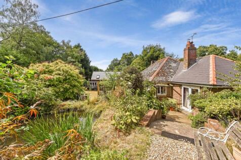Hill Brow, Liss, Hampshire 2 bed bungalow for sale
