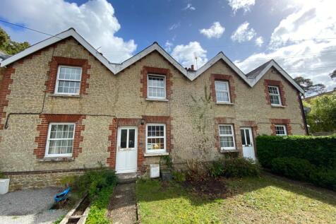 Forest Road, Liss, Hampshire 2 bed terraced house for sale