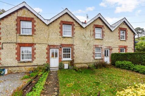 Forest Road, Liss, Hampshire 2 bed terraced house for sale