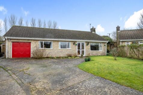 Chard Street, Thorncombe, Dorset 3 bed detached bungalow for sale