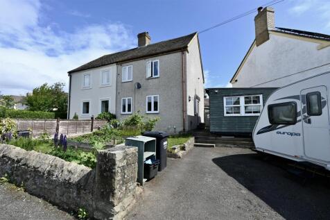 2 bedroom semi-detached house for sale