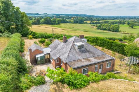 4 bedroom detached bungalow for sale