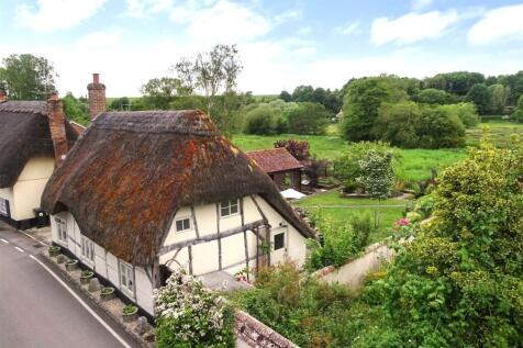 2 bedroom cottage for sale