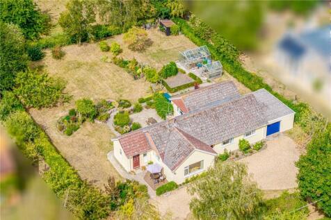 3 bedroom detached bungalow for sale