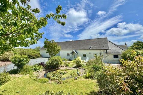 Treskerby, Redruth 2 bed cottage for sale