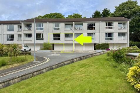 Elm Court, Truro 2 bed apartment for sale