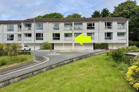 Elm Court, Truro 2 bed apartment for sale