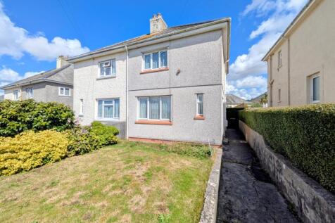 2 bedroom semi-detached house for sale