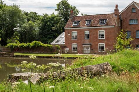 Wonham Lane, Betchworth, Surrey, RH3 4 bed detached house for sale