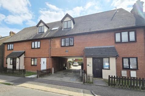 1 bedroom ground floor flat for sale